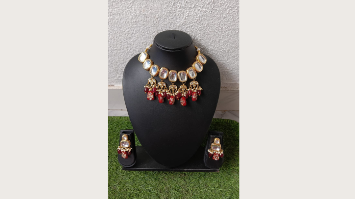 Red Necklace Set