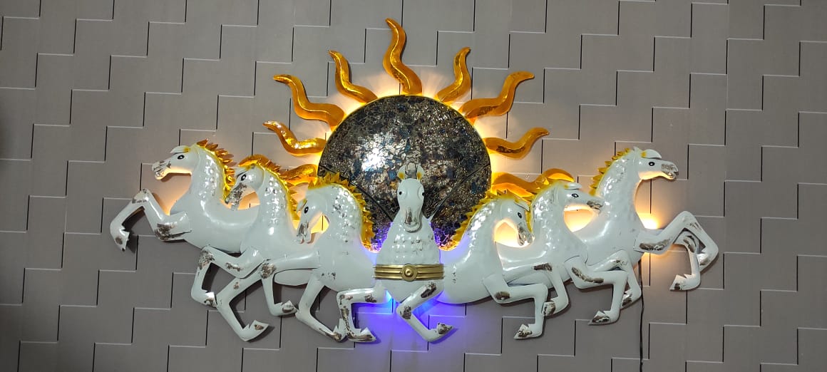 White Gold Seven Horse 1001