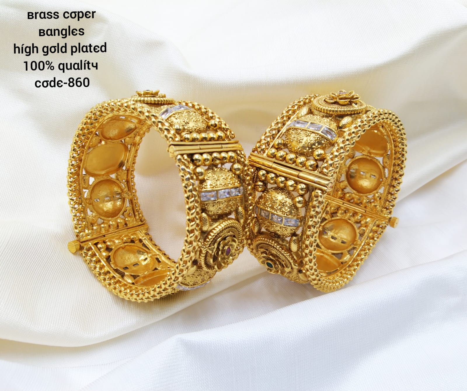 ✨ Antique Gold Elegance Bangles