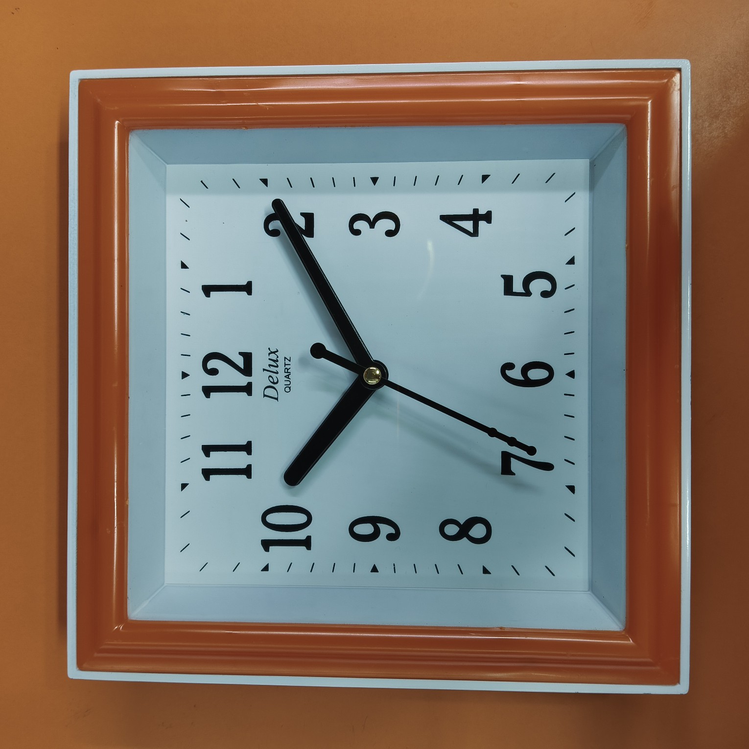 Simple Wall Clock